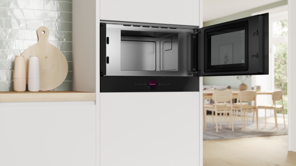 BOSCH BFR9221B1 SERIE 8 four à micro-ondes - 38cm