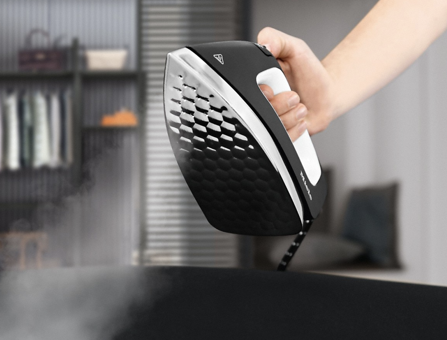 MIELE B4312 Fashion Master  presse à repasser