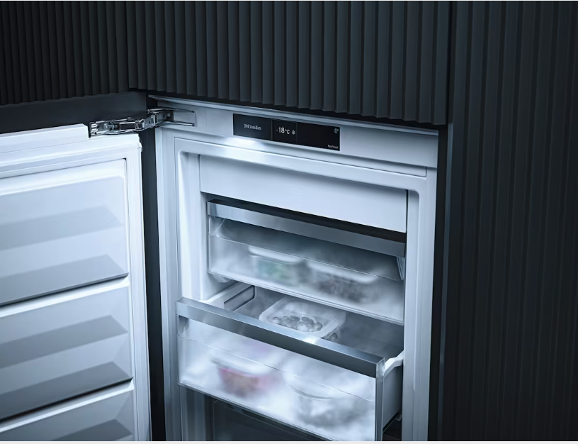 MIELE FNS7774D congélateur encastrable - 178cm