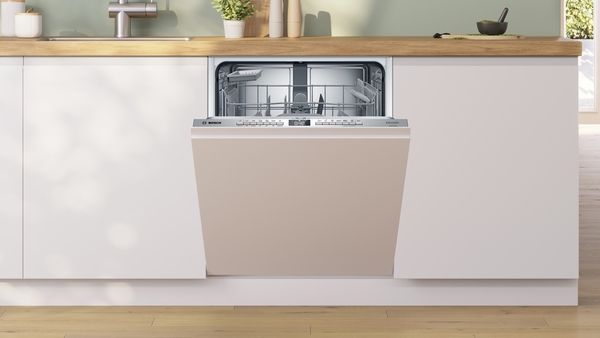 BOSCH SBV4EBX33E lave-vaisselle entièrement intégrable