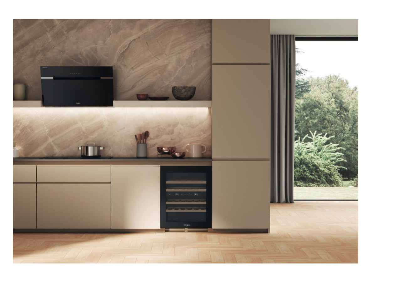 WHIRLPOOL WHWBU60D2B cave à vin encastrable